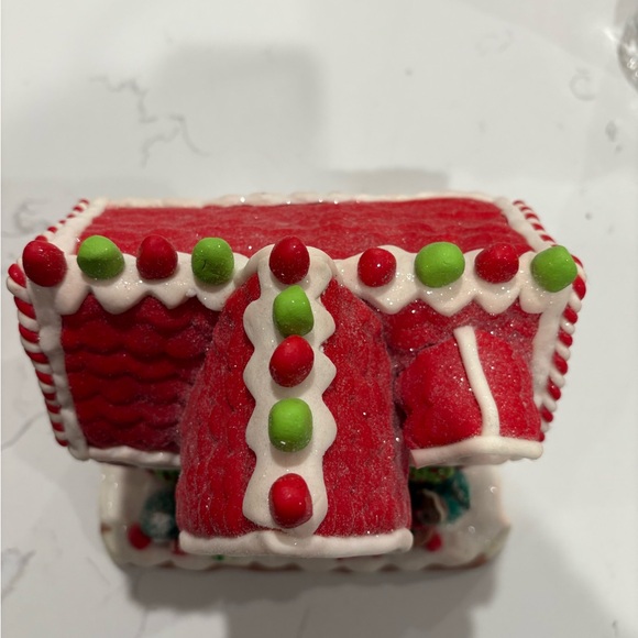 Lit Gingerbread Village Gingerbread Station by
Valerie - Picture 13 of 15